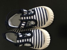 BNWT Walnut Mary Jane WINDSOR FREE POSTAGE  Girls Shoe Size 21 Denim