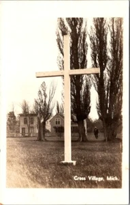 RPPC Cross City MI Large Cross Houses Michigan c1930s photo postcard IQ4 - Picture 1 of 2