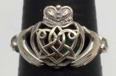 (MA1) Anillo Claddagh de oro blanco de 14k piedra verde y amarilla 5,9 g tamaño 7,25 Foto 1 de 4