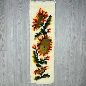 Vintage 1970 / 1980s Complete Latch Hook Rug Wall Hanging sunflower boho retro - Picture 1 of 5