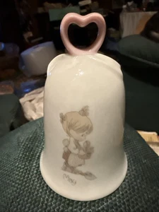 1988 PRECIOUS MOMENTS Monat Mai 4,5" Glocke - Bild 1 von 5