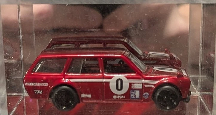 风火轮Datsun 510 Wagon Unspun糖果红色工厂定制STH — 第 1/1 张图片