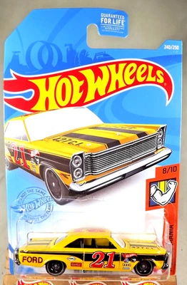 2021 Hot Wheels Treasure Hunt #240 Muscle Mania 8/10 '65 FORD GALAXIE Yellow - Image 1 of 4