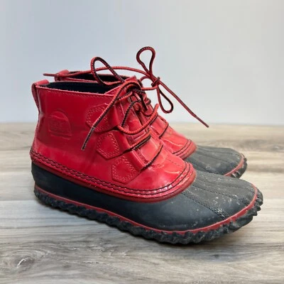 Bota de lluvia Sorel Out N About para mujer 7 EE. UU. 38 EUR negra roja charol con cordones Foto 1 de 4