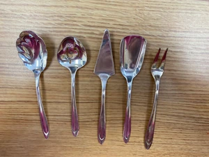 Vintage 5 Piece Meridian Silverplate Company Hostess Set - Picture 1 of 2