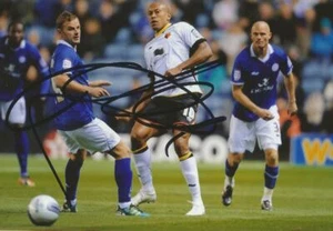WATFORD: CHRIS IWELUMO SIGNED 6x4 ACTION PHOTO+COA - Picture 1 of 1