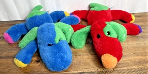 Peluche vintage Liberty Dog azul rojo bloque de color cachorro animal de peluche LEER 1998 AÑOS 90 - Imagen 1 de 7