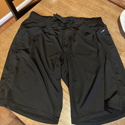 Hylete Shorts Mens Large Black Helix III Above Knee Zipper pockets  - Image 1 of 3