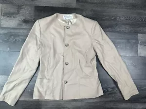 Christian Dior Vintage 80er Damen hellbraun beige creme Knopf Sport Jacke Gr. 10 gefüttert - Bild 1 von 21