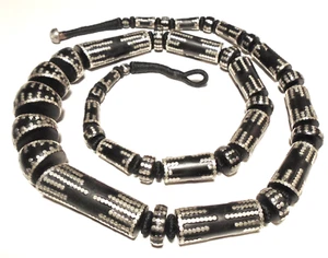 Antiguo ENORME COLLAR TRIBAL ÉTNICO INDIO MADERA DE ÉBANO PUNTO ESTERLINA 39" - Imagen 1 de 4
