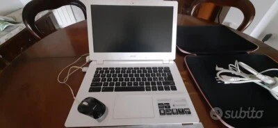 pc portatile quadcore+mouse+custodia - Immagine 1 di 4