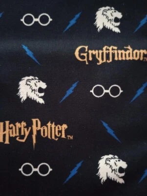 harry potter gryffindor fun fabric 11 by 9 inch new - Image 1 of 2