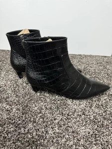$685 Aquatalia Mujer Italia Negro Marilisa Estampado Cocodrilo Cuero Botines 7 1/2 - Imagen 1 de 10