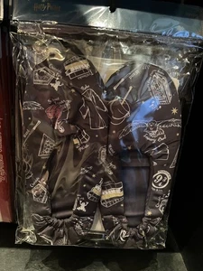USJ Exclusive Harry Potter Hogwarts Express Room Shoes with Drawstring Bag - Picture 1 of 4