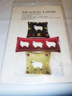 UNCUT MEADOW LAMB APPLIQUE PILLOW SHEEP CRAFTS SEWING PATTERN HOME DECOR FARM - Image 1 of 3
