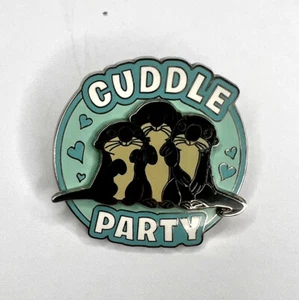 2020 Disney Parks Pixar Finding Dory Nemo Otters Cuddle Party Disneyland Pin - Picture 1 of 3