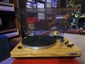 Noble tocadiscos Akai AP-100C tocadiscos coche-return tocadiscos pieza única carcasa de madera de oliva - Imagen 1 de 8
