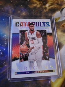 Paul George 2022-23 Panini Origins Catapulte Inserto #19 Clipper - Foto 1 di 2
