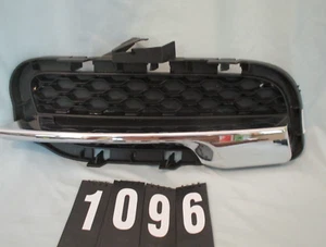 OEM 2016-2021 Jaguar XJ Front Bumper Right Fog Light Grille Chrome Trim - Picture 1 of 4