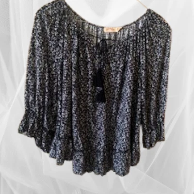 Faded Glory Women's Black with White Floral Long Sleeve Boho Peasant Top XL - Image 1 of 4