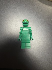 Lego Frenzy Space Police III 5971 Green Alien Villian Mini Figure