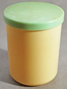 Contenitore tazza plastica picnic Brexton England vintage anni 60 alto 4" - top girevole - Foto 1 di 3