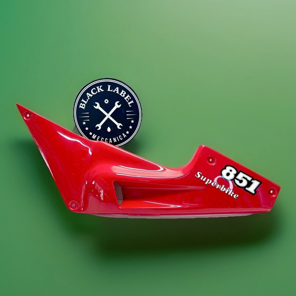 Carenado trasero izquierdo genuino usado Ducati 851 Strada panel de capucha 48230061A rojo Foto 1 de 4