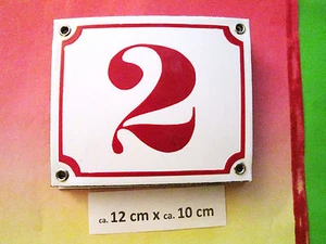 Hausnummer Emaille Nr. 2 rote Zahl auf weißem Hintergrund 12 cm x 10 cm  - Picture 1 of 2