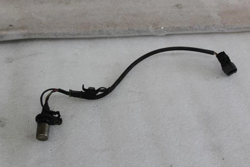 2000 2001 2002 2003 2004 2005 TOYOTA MR2 SPYDER CAMSHAFT POSITION SENSOR - Image 1 of 4