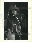 1987 Press Photo Country Musician Dwight Yoakam Performs at Arena Theater