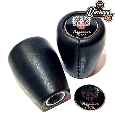 Mini perilla de engranaje clásica Austin efecto cuero con emblema de esmalte de metal de época Foto 1 de 3