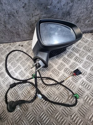 ESPEJO RETROVISOR DELANTERO DERECHO AUDI A1 SPORT E1021120 1,0 L HOMBRE PET 2015 Foto 1 de 4