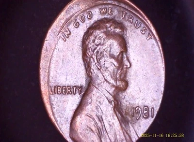 1981 ERROR OFF CENTER About 12% Lincoln Cent  Super Nice broad strike - Image 1 of 4