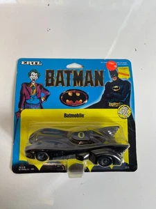 1989 ERTL Batman Batmobile Die-Cast 1:43 Sealed Card #2575 Vintage DC Comics - Picture 1 of 3