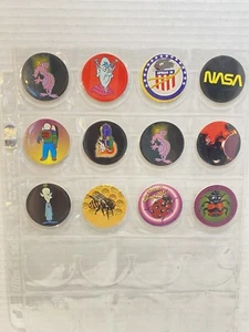 Apollo 13 Pogs set 12 pezzi NASA + alieni + insetti tappi latte astronave satellite - Foto 1 di 8