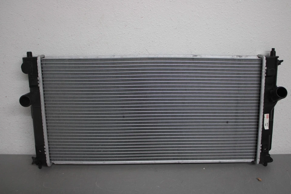 2000 2002 2002 2003 TOYOTA MR 2 SPYDER RADIATOR - Изображение 1 из 4