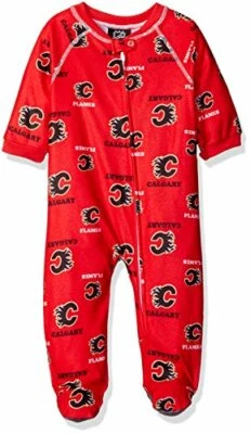 Ropa de dormir Outerstuff NHL Calgary Flames para bebés niños estampado por todas partes cubierta con cremallera... Foto 1 de 2