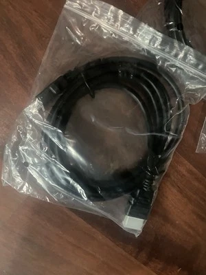 HDMI universal cable certified used - Image 1 of 4