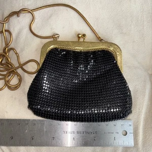 Vintage AMANDA SMITH Black Metal Mesh Coin Change Purse with Chain  Strap 3310 - Picture 1 of 4