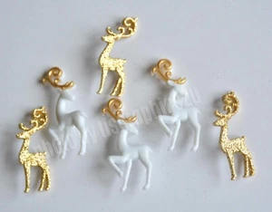 Dashing Thru the Snow  / Reindeer Shank Craft Buttons / Dress It Up Holiday - Picture 1 of 3
