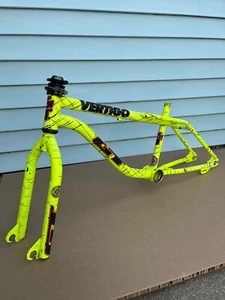 1991 GT Vertigo Dayglo Yellow Bmx Frame Fork Old School Vintage Performer - Picture 1 of 19