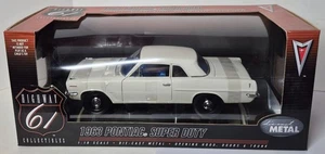 1963 Pontiac Lemans Super Duty Highway 61 1:18 Diecast Car - White - Picture 1 of 7