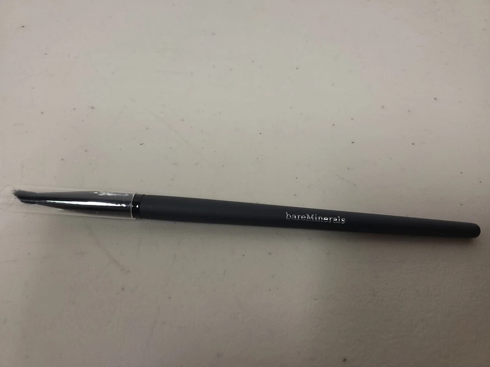S 0002 139844g bareMinerals Glide Eyeliner Brush