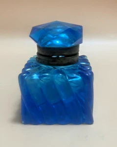 Nineteenth Century French Baccarat Blue Crystal Swirl Inkwell with Faceted Lid - Picture 1 of 21