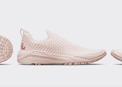 Tiza APL Techloom Traveler para mujer 10,5 42 nueva en caja $250 Foto 1 de 4