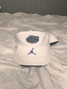 NWT Florida Gators. Nike Jordan Visor. White. XL - Picture 1 of 4