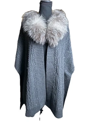 Neiman Marcus Womens Poncho Charcoal Gray Color 100% Cashmere Fox Fur One Size - Image 1 of 4