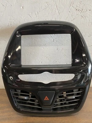 2016-2018 雪佛兰 Spark 通用原始设备制造商中心挡板 95404939 — 第 1/4 张图片