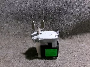 W11671282 WHIRLPOOL REFRIGERATOR AUGER MOTOR - Picture 1 of 2
