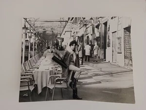 Chinese actress Elizabeth Wu in Rome Dolce Vita via Veneto 1965 original  print - Picture 1 of 10